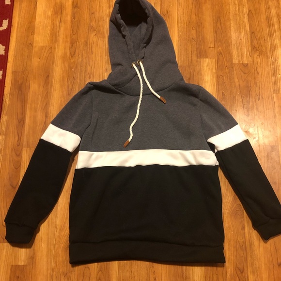 🆕 NWT Color block hoodie - Picture 3 of 4
